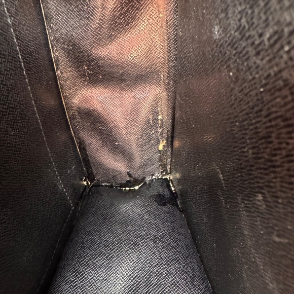 BLACK HANDBAG - Picture 8 of 16